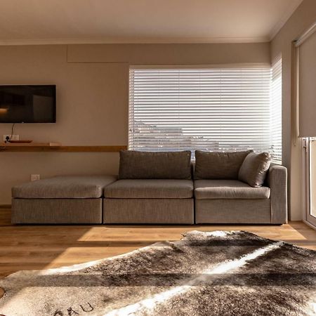 Small Bay Beach Suites Fokváros Kültér fotó